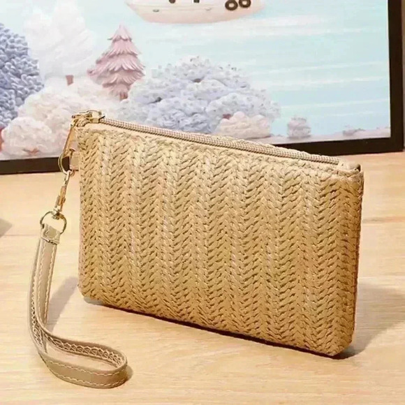 Bohemian Straw Clutch Bag - Picture 1 of 3